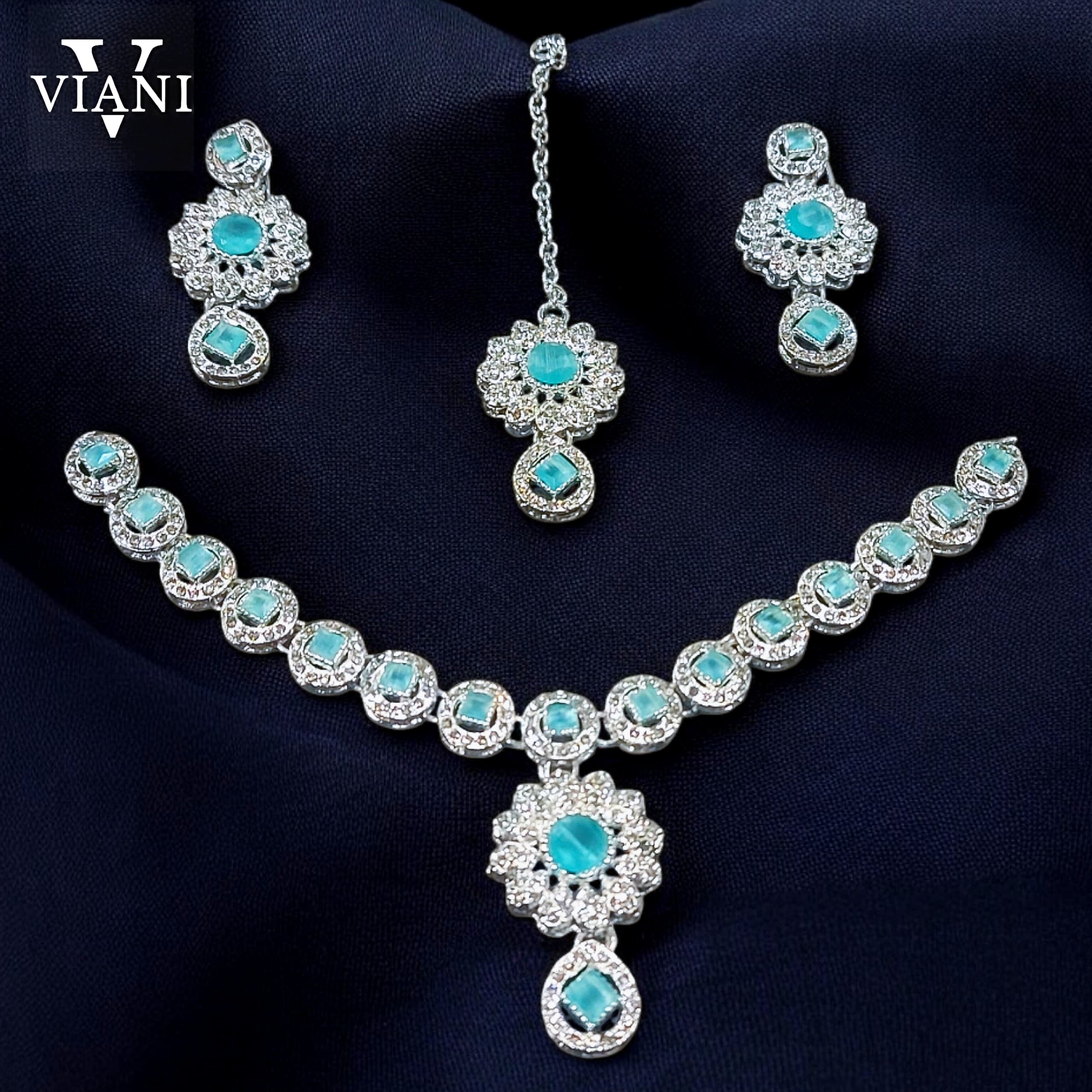 Aqua Bloom Diamond-Inspired Necklace Set