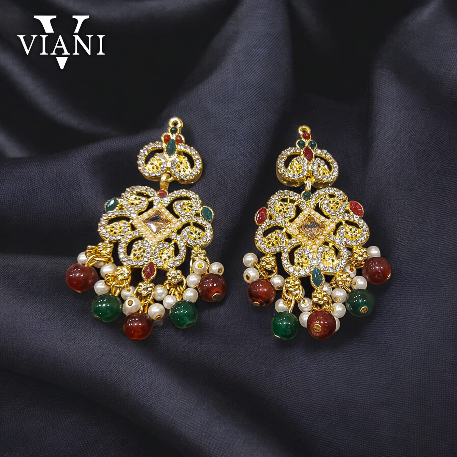 Mehrbano – Red & Green Kundan Beaded Bridal Set